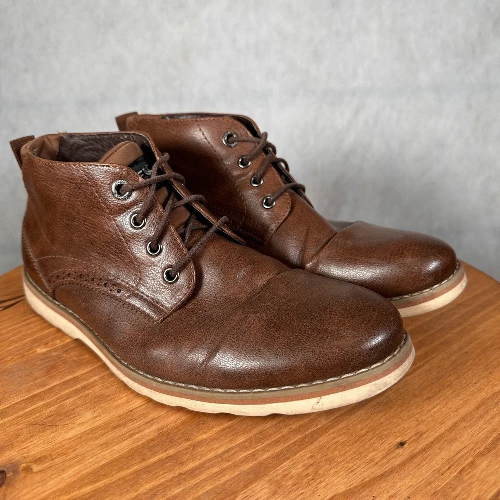 Madden Chukka Boots Mens Size 9 Brown Good Lace Up Brogue Detail Ortholite